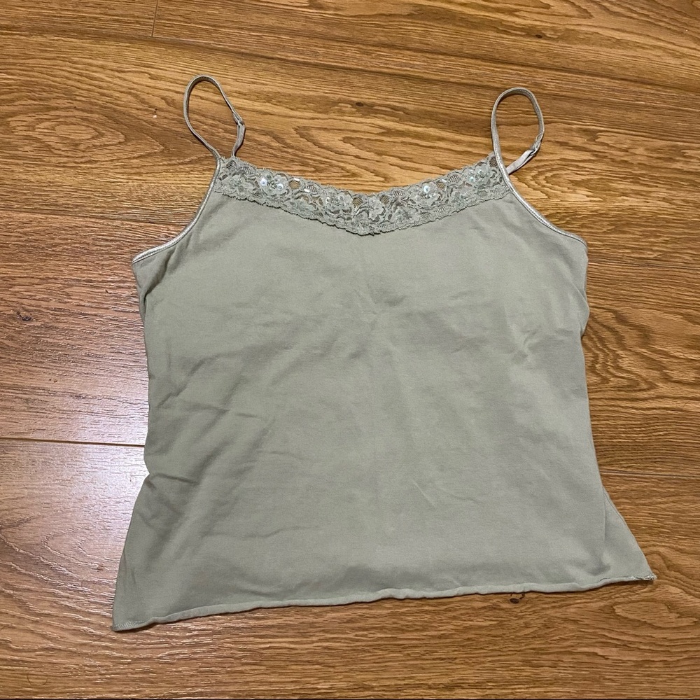 ‼️SOLD‼️Lace trim undershirt cami